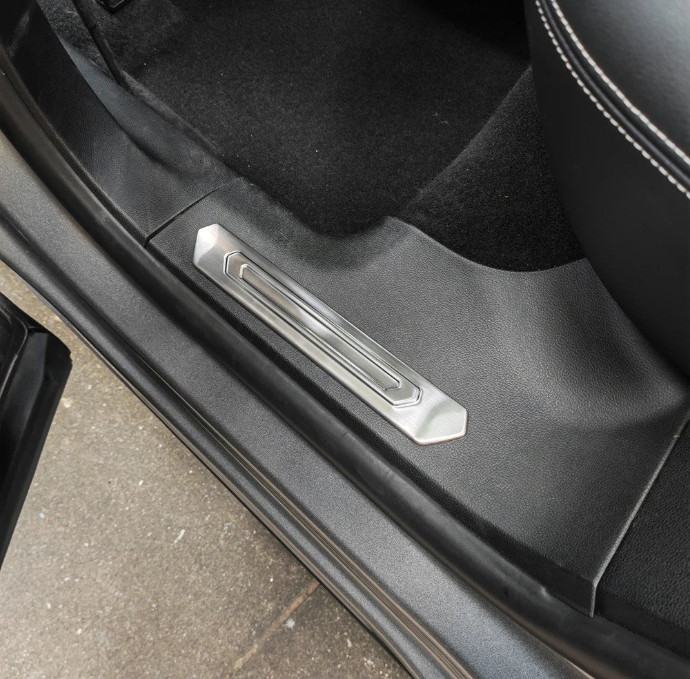 GWM HAVAL H6 stainless steel door sill scuff plate installed on front door