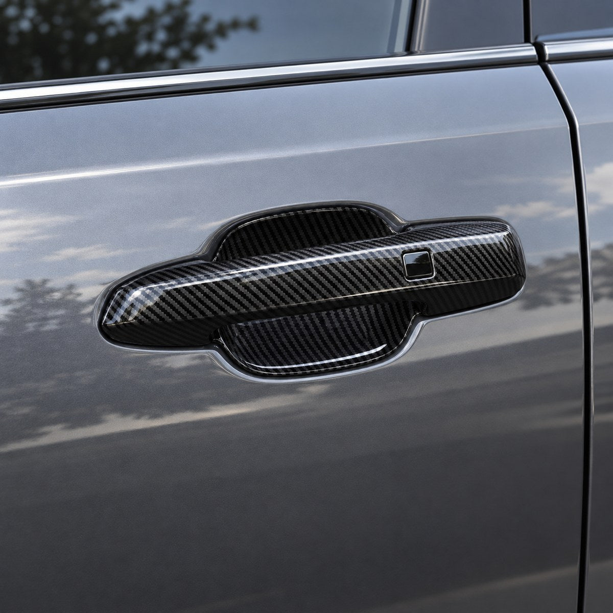 GWM TANK 300 with A Carbon 2pc handle bowl protective cover installed on the exterior door
