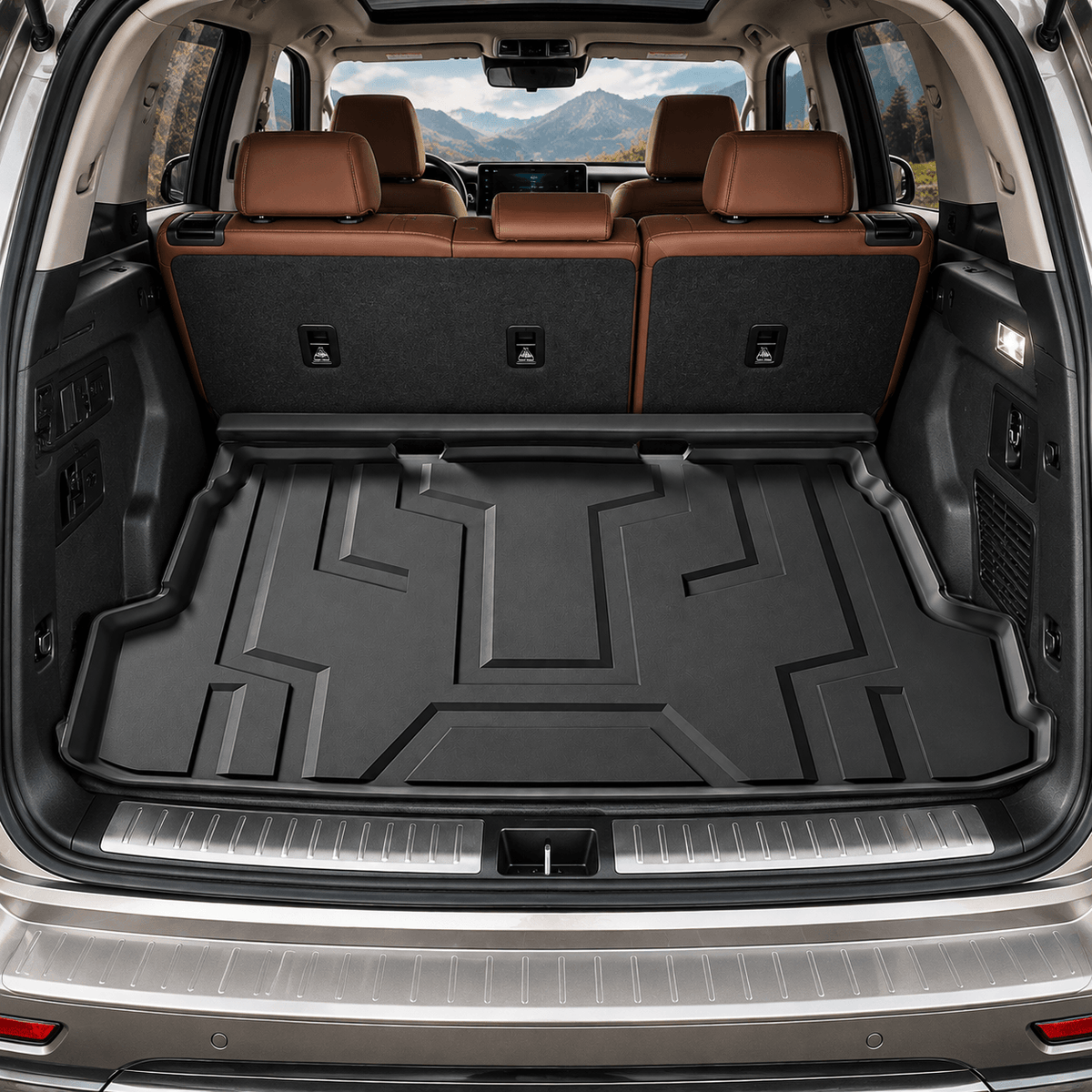 GWM Tank 500 2022–2026 LHD 5-seater trunk with black TPE cargo mat installed
